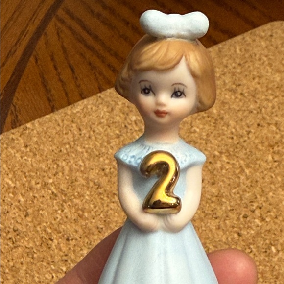 Vintage 1993 Growing Up Birthday Girls Porcelain Figurine wt Blue Dress Age 2 - Picture 6 of 8